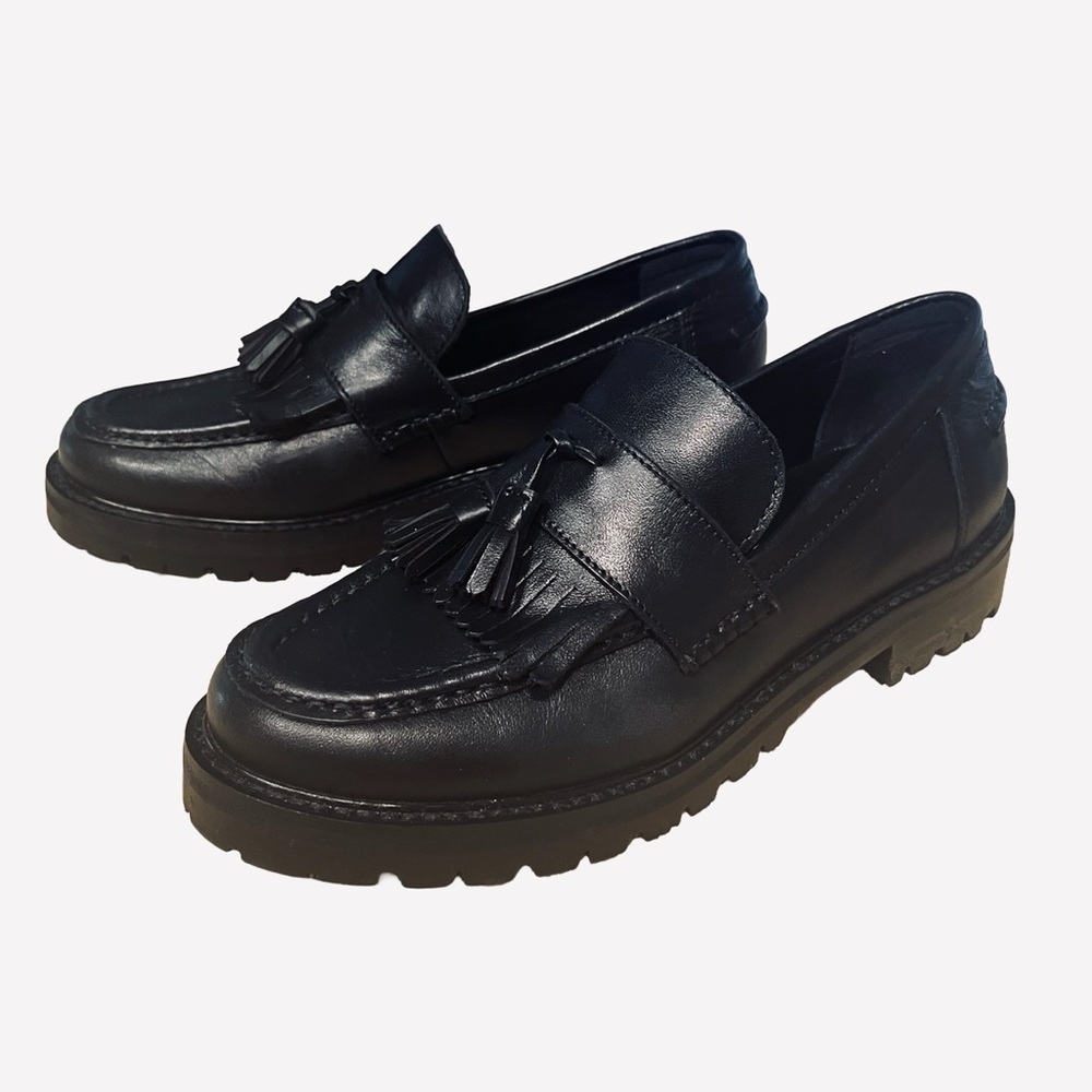 Steve Madden Black Minka Women’s Sz 7 Tassel Leather Loafers Lug Sole EUC